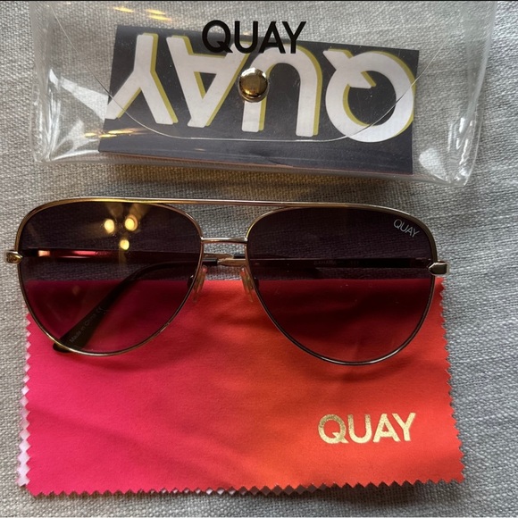 Quay Aviator Sunglasses - Picture 2 of 4